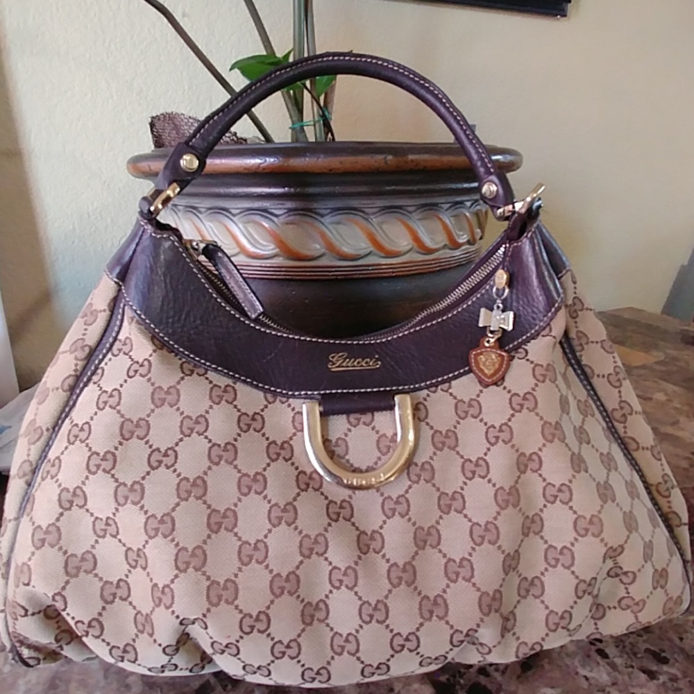 Gucci "D Ring" Abbey Bag - Picture 3 of 8